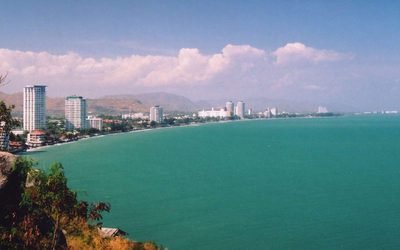 Hua Hin: de baai van Hua Hin met hotels langs de kust