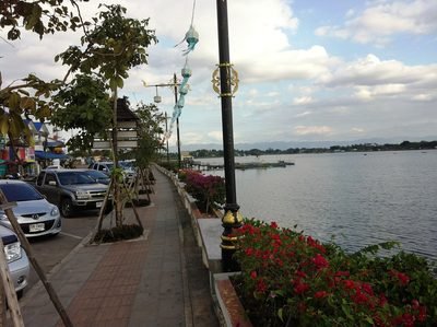 Phayao: de boulevard langs het meer van Phayao