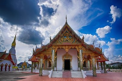 Sakon Nakhon: de tempel Wat Phra That Choeng Chum in Sakon Nakhon
